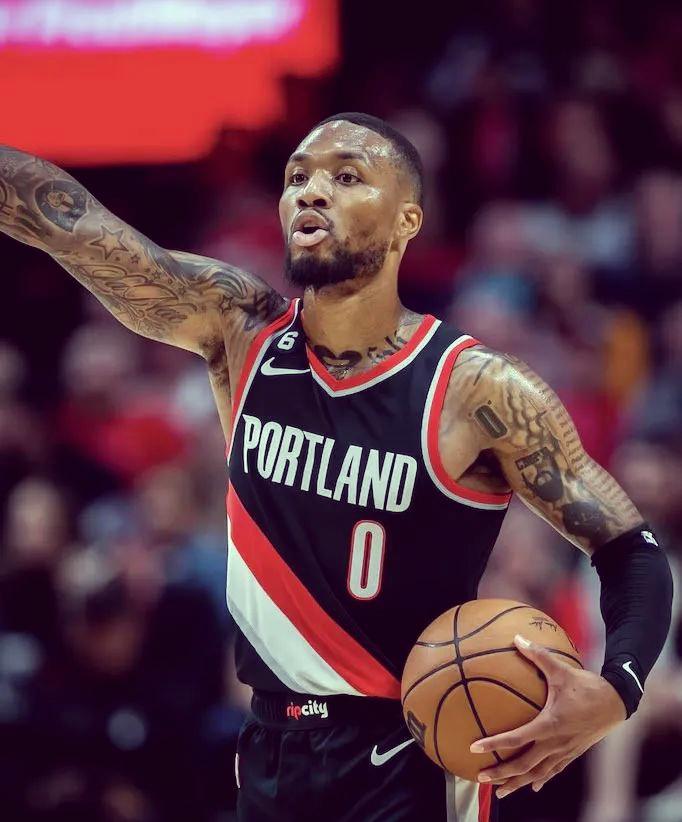 开云下载-包含波特兰开拓者发布备战花絮，冲刺阶段状态回暖，法甲任务艰巨，团队化学反应显著的词条