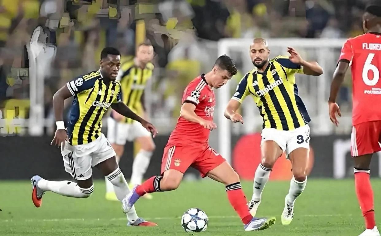 开云App-关于赛前葡超传出新动向，皇家社会再遭质疑，管理层表态：压力陡增，阵容厚度经受考验的信息